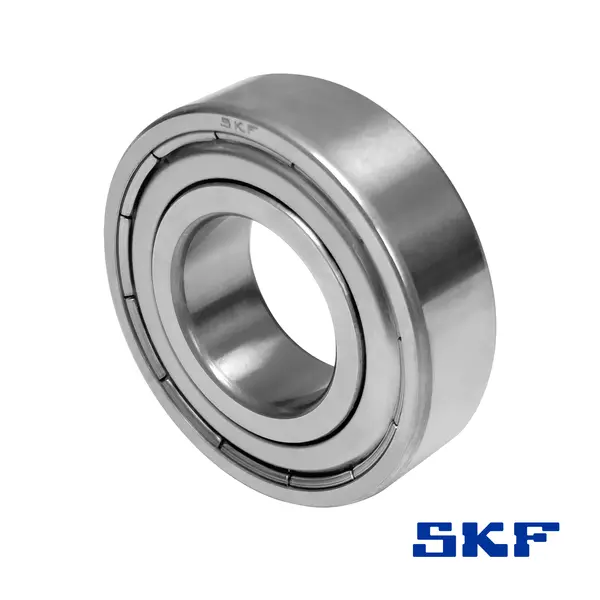 Ein Rillenkugellager von SKF mit Blechdeckscheiben, in einer schrägen Ansicht.