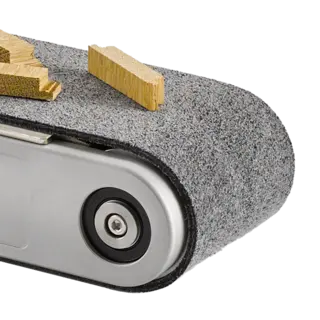 Holz&shy;verarbeitung