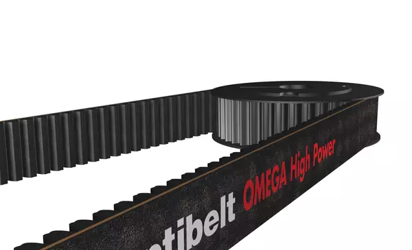 Zahnriemenanschnitt mit der Aufschrift „Optibelt OMEGA High Power“, der über eine Zahnriemenscheibe läuft.