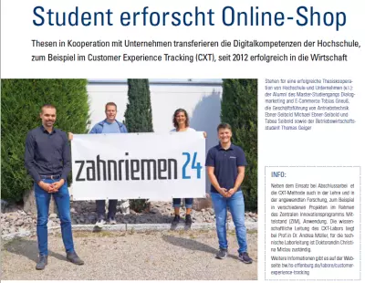 Vier Personen stehen vor einem großen Banner mit der Aufschrift "zahnriemen24".
