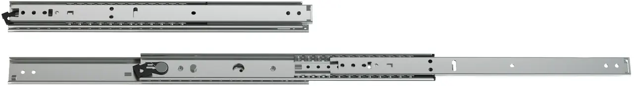 Zwei Teleskopschienen, eine geschlossen und die andere vollständig ausgezogen, aus Metall mit mehreren Befestigungslöchern und Mechanismen zur besseren Stabilität und Funktionalität.