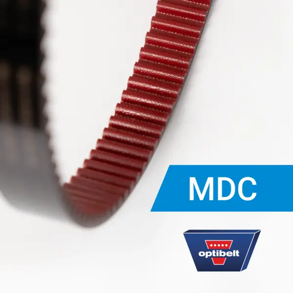 Nahaufnahme eines roten Zahnriemens mit trapezförmigem Profil. Beschriftung MDC, darunter das Optibelt-Logo.